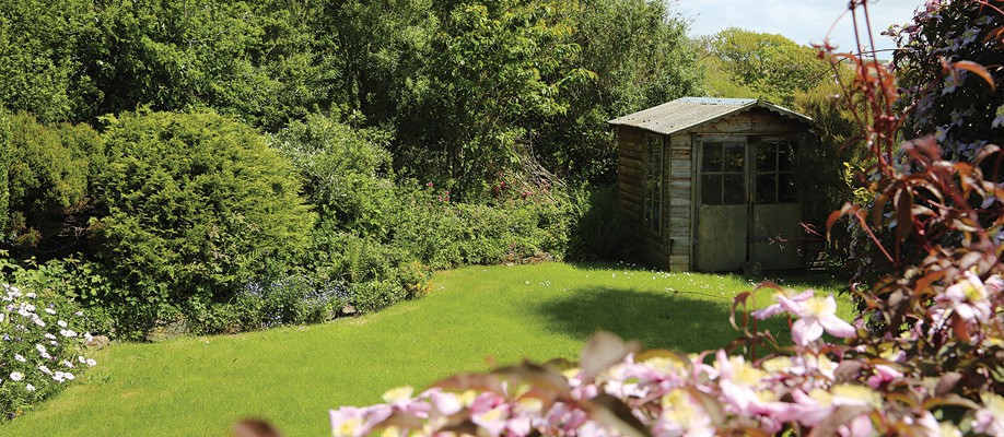 Meadow Cottage Outside Private Garden